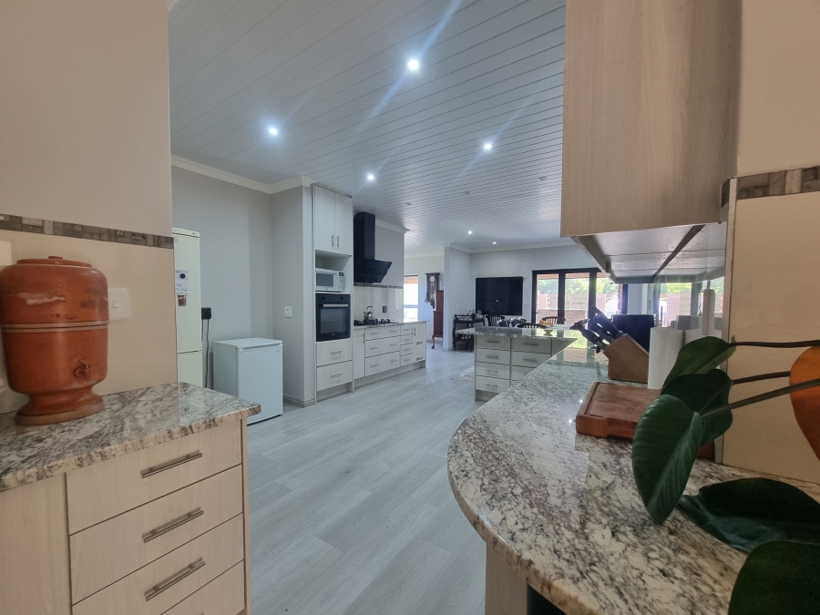 4 Bedroom Property for Sale in Dana Bay Western Cape